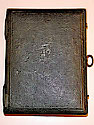 in a close view it looks like a typical cased image.
